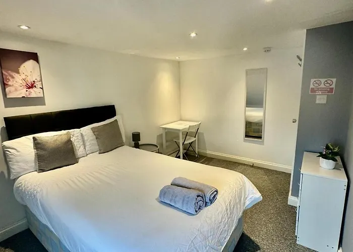 Large City Centre Room
